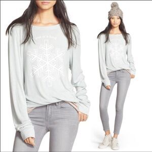 WILDFOX | One of a Kind Pullover Snowflake Graphic Top Women’s XS